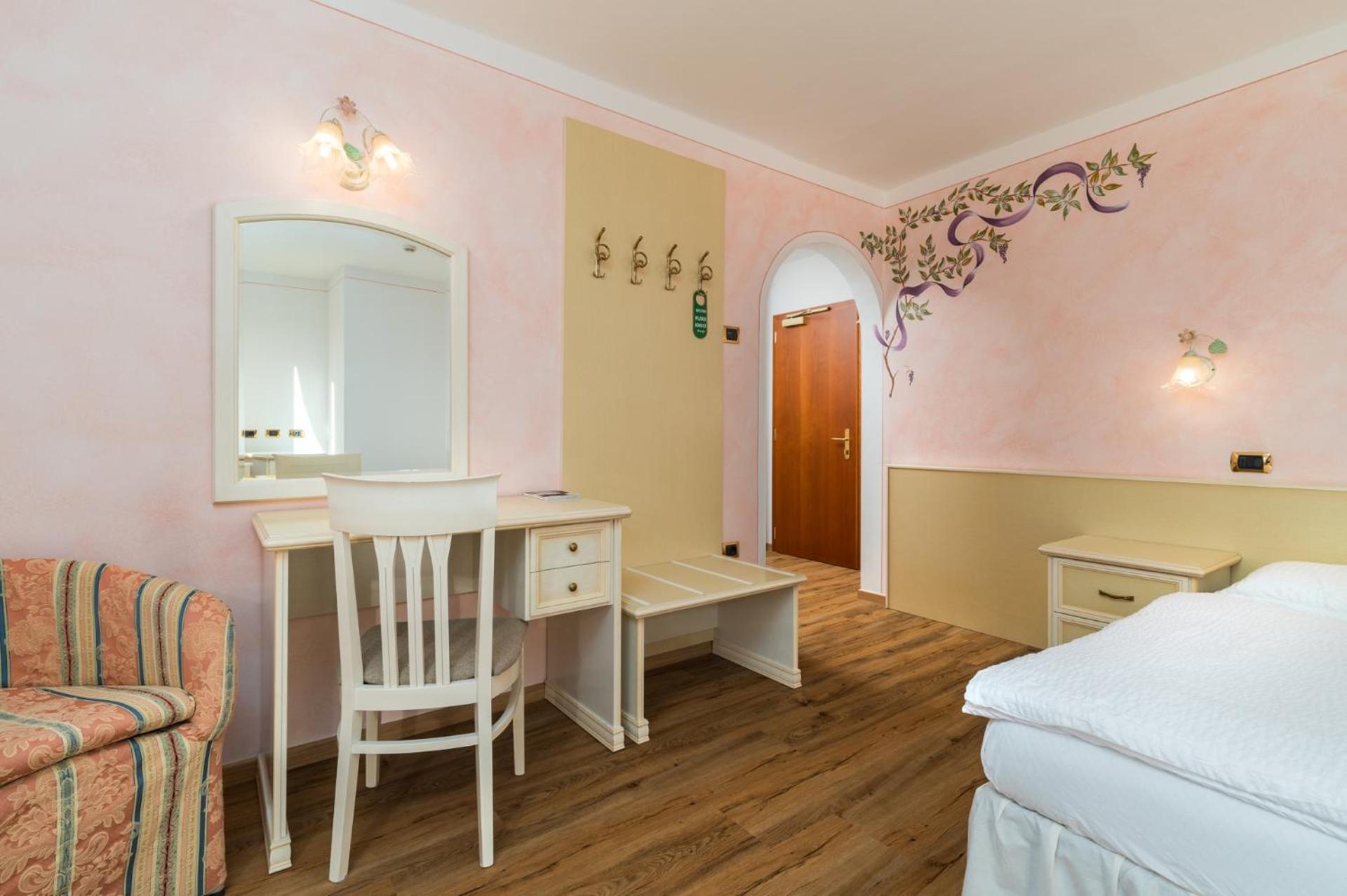 Hotel Opinione Dimora Storica San Lorenzo Dorsino Ngoại thất bức ảnh